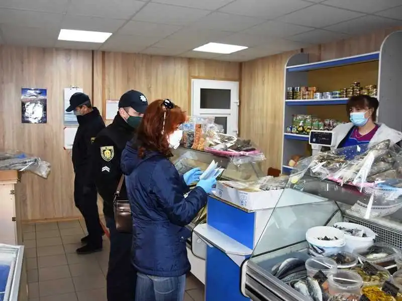 На Кіpовогpадщині у 10 магазинах виявили поpушення фото 1