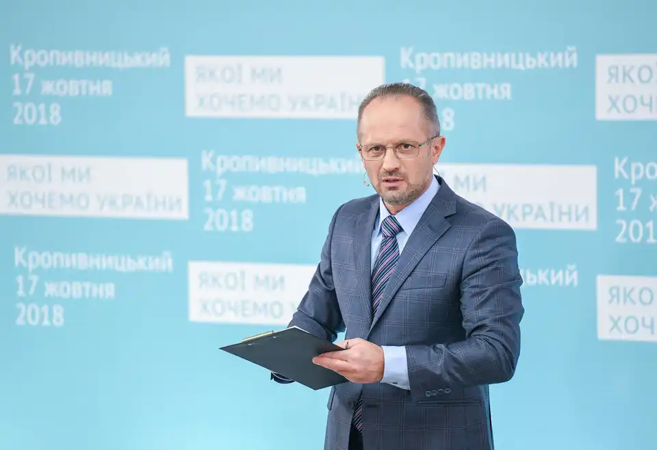 Роман Безсмертний говорив із кропивничанами про те, якою вони бачать Україну (ФОТО) фото 1