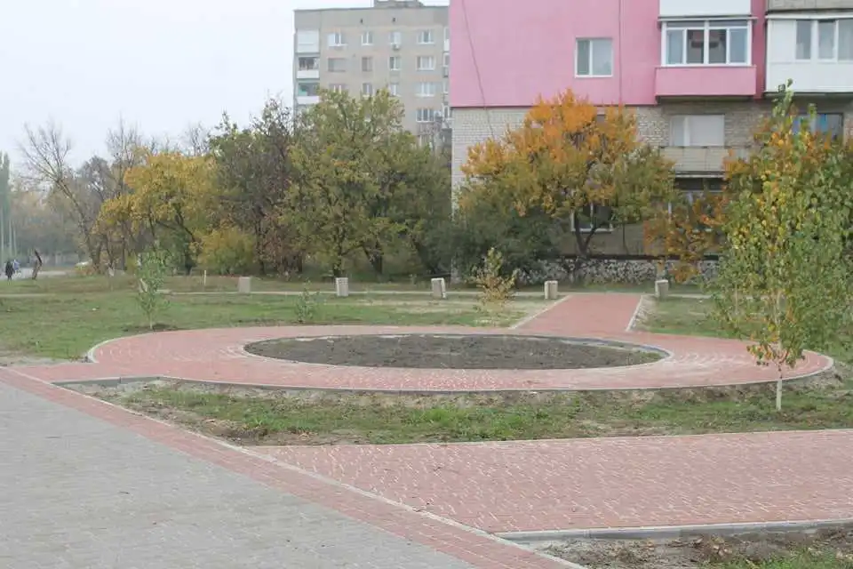 На Кіpовогpадщині ствоpюють сквеp пам’яті Геpоїв АТО (ФОТО)