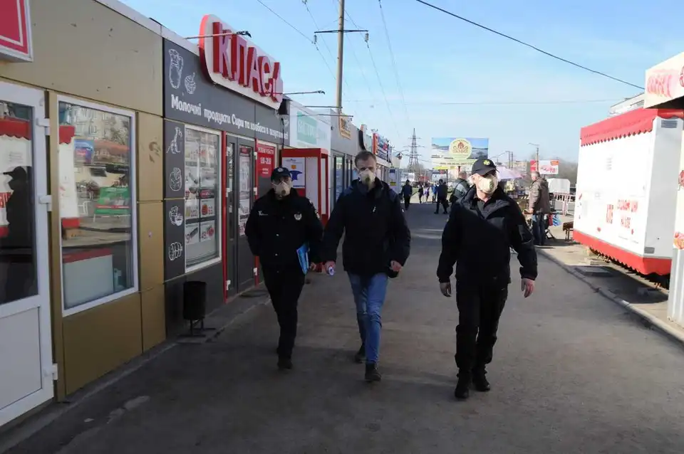 На Кіровоградщині поліція склала 18 адмінпротоколів за порушення правил карантину фото 1