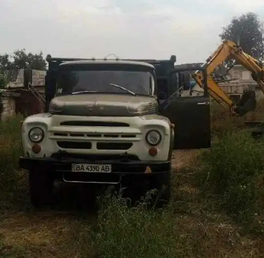 На Кіровоградщині підприємця зобов'язали прибрати смітник та сплатити штраф