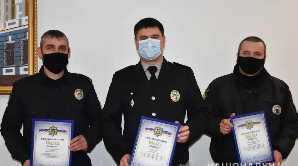 Троє поліцейських із Кіровоградщини отримали заохочення за розкриття злочину (ФОТО)