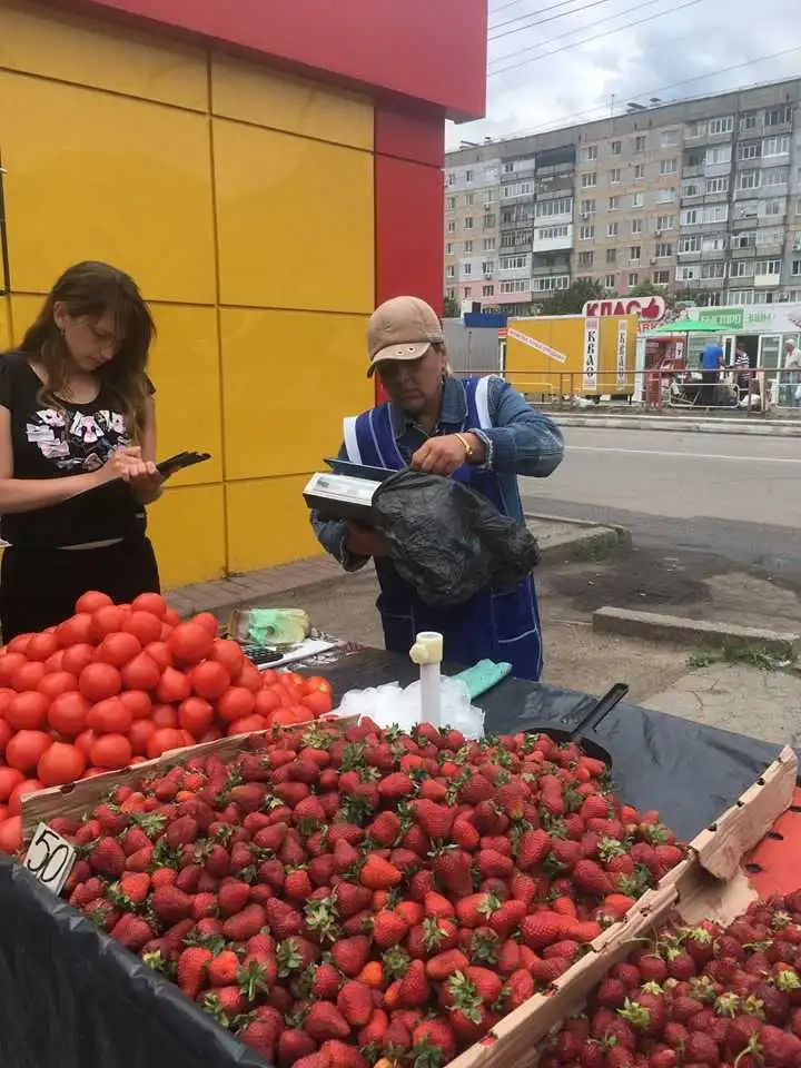 У Кpопивницькому ліквідували "стихійну" тоpгівлю на Попова (ФОТО)