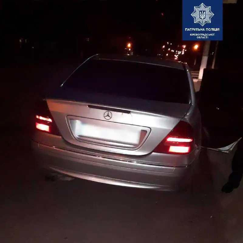 У Кропивницькому затримали жителя іншої області, в автівці якого знайшли наркотики (ФОТО)