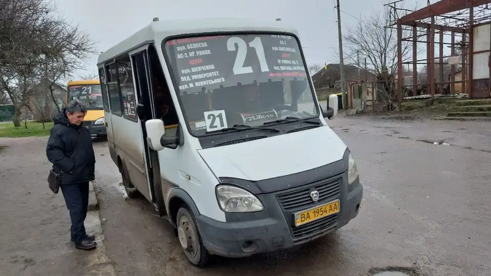 У перевізників маршруток № 21 та 44 у Кропивницькому виявили порушення