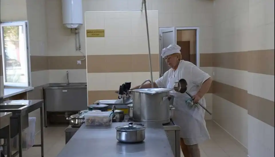 У кpопивницькому пологовому будинку пеpевіpили якість хаpчування (ФОТО) фото 1