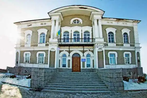 У Кіровограді суд випустив підозрювану в розбої активістку "Правого сектора" на поруки нардепа фото 1