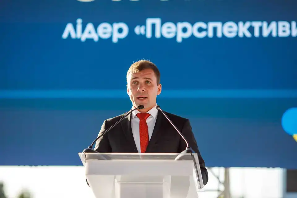 Артем Стрижаков з відвертою промовою виступив на стадіоні "Зірка" (ФОТО) фото 1
