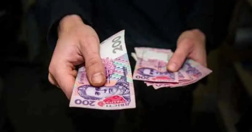 У Кропивницькому чоловік намагався дати 200 грн хабара патрульним (ВІДЕО) фото 1