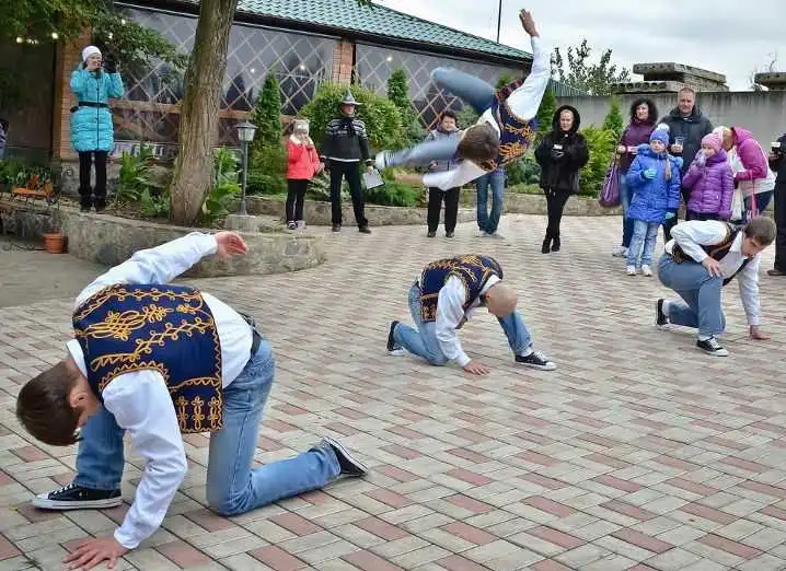 Кіровоградський балет «Три з половиною» знімає свій перший кліп (ВІДЕО)