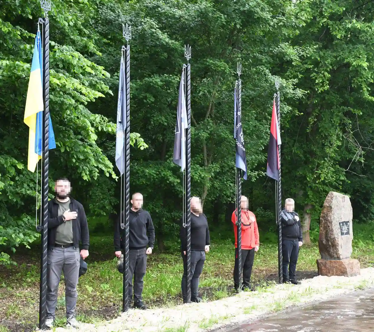 відкриття меморіальної дошки в урочищі "Чорний ворон"