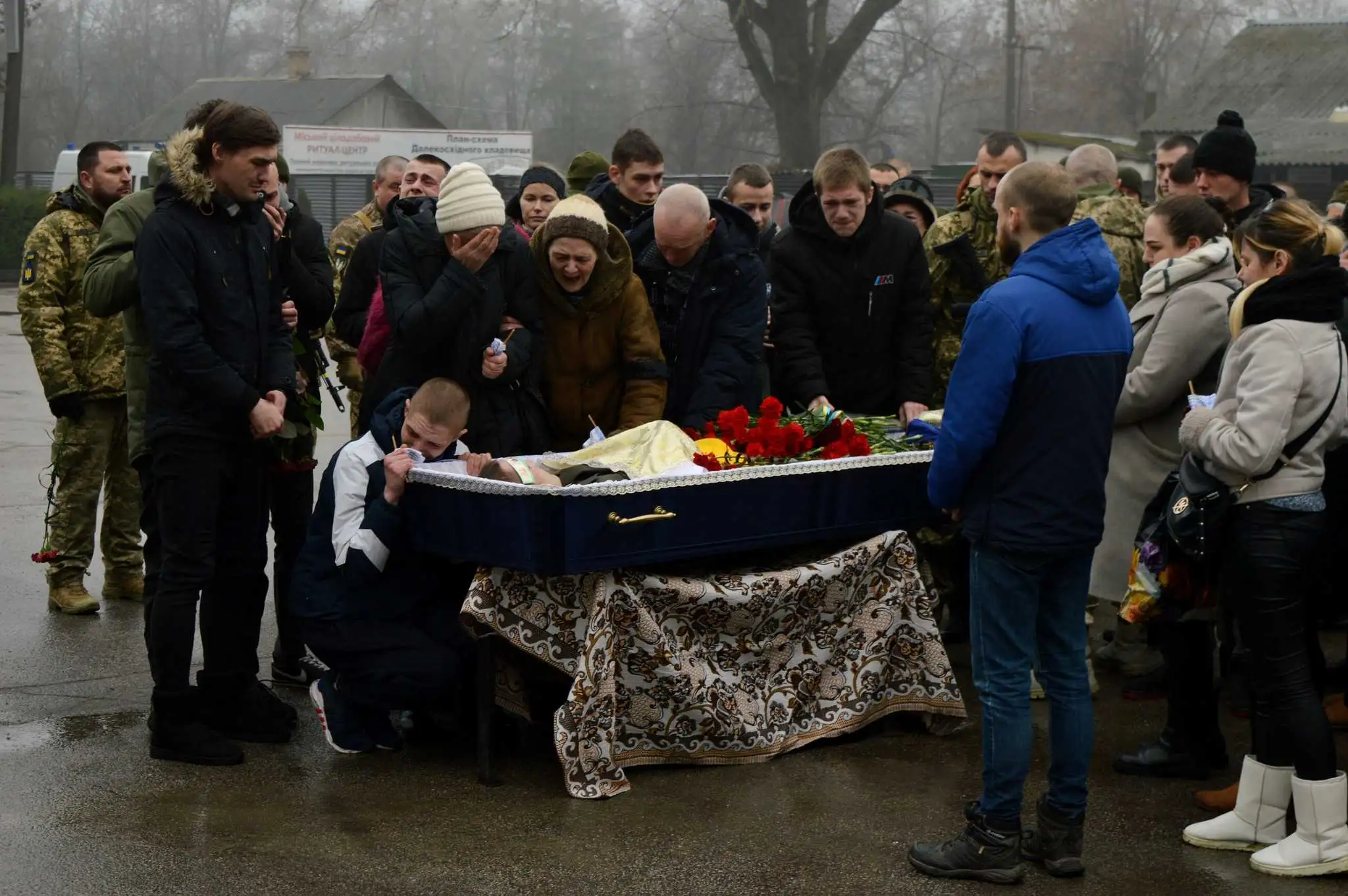 У Кpопивницькому пpовели в останню путь земляка-Геpоя фото 1