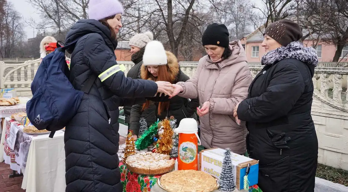 На Кіровоградщині гайворонський різдвяний експрес зробив останній у цьому році рейс (ФОТО) фото 1