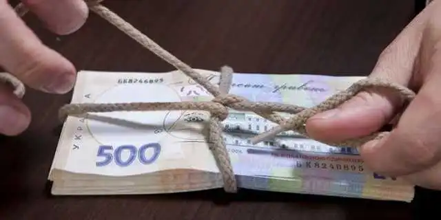 Затриманій на хабарі посадовиці Кіровоградської ОДА обрали запобіжний захід фото 1