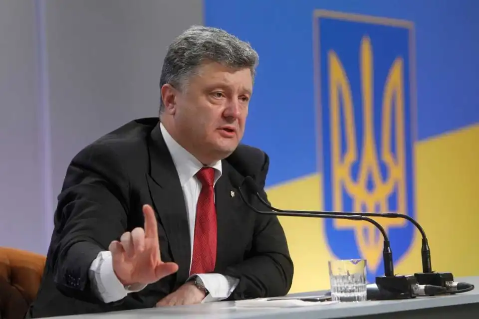 Петро Порошенко розповів, що чекає на підвали окупованого Донецька фото 1