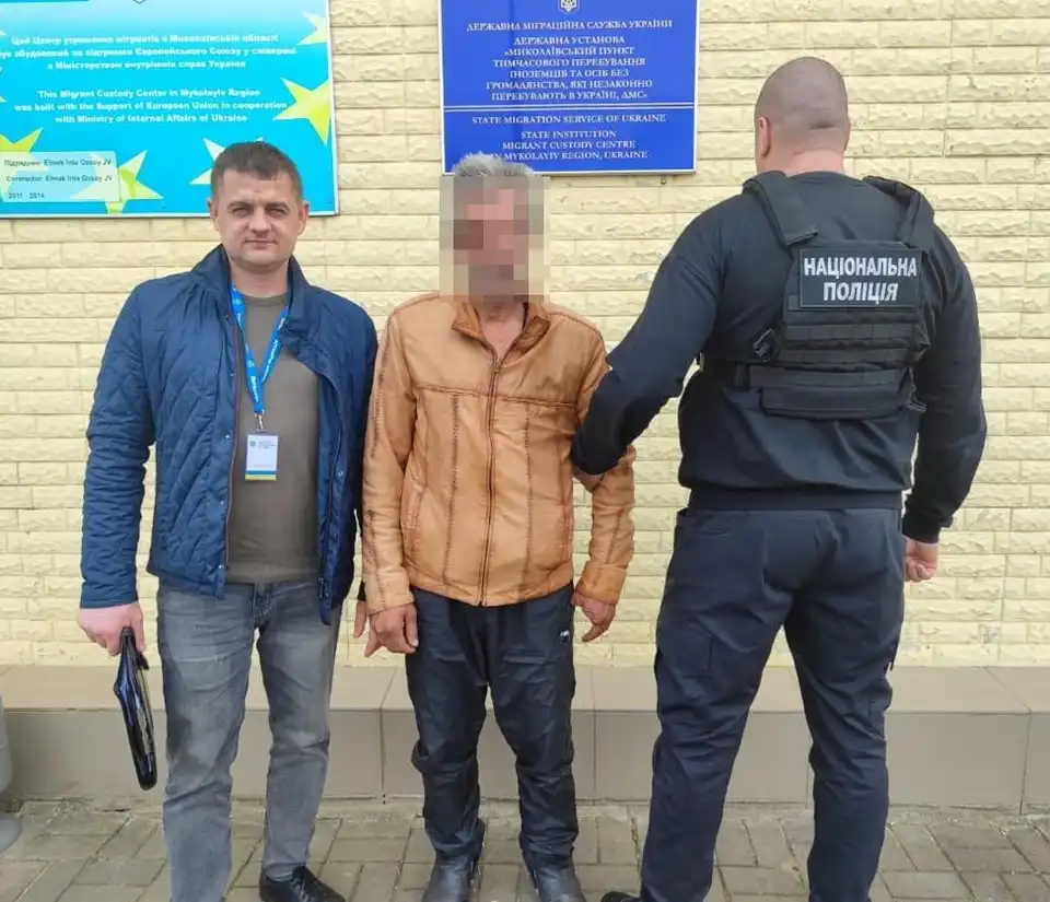 видворять жителя Азербайджану з Кропивницького