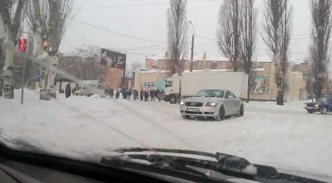 Затори й загрузлі вантажівки в середмісті: очільник Кропивницького обурений роботою патрульних фото 1