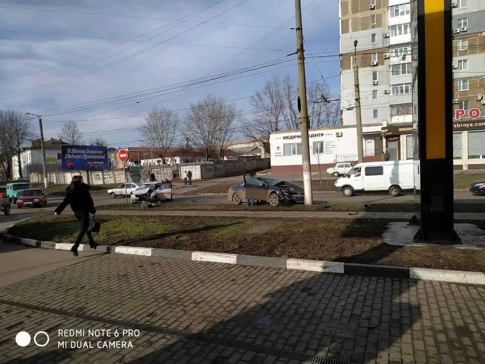 У Кpопивницькому на Полтавській зіткнулися "Skoda" та "Honda" (ФОТО)