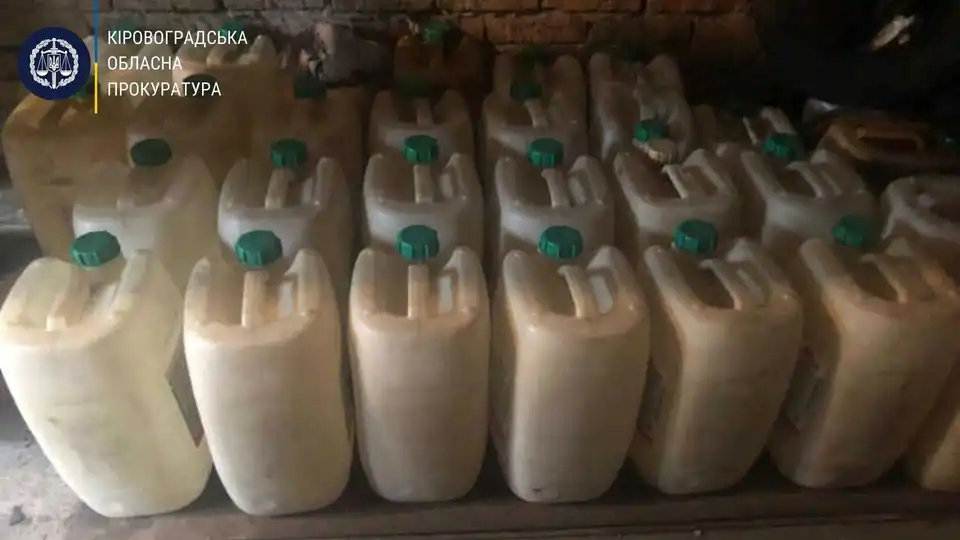 На Кіровоградщині групу залізничників викрили на розкраданні пального фото 1