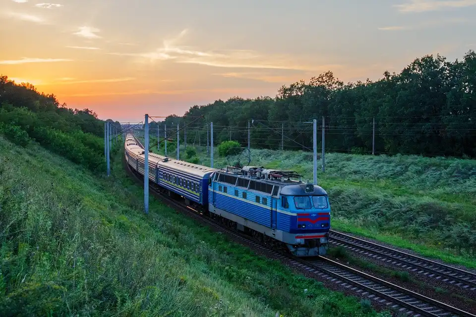 потяг із Кропивницького в Ясіня