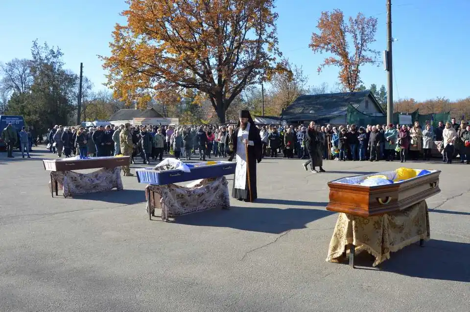 У Кропивницькому попрощалися з трьома загиблими захисниками (ФОТО)