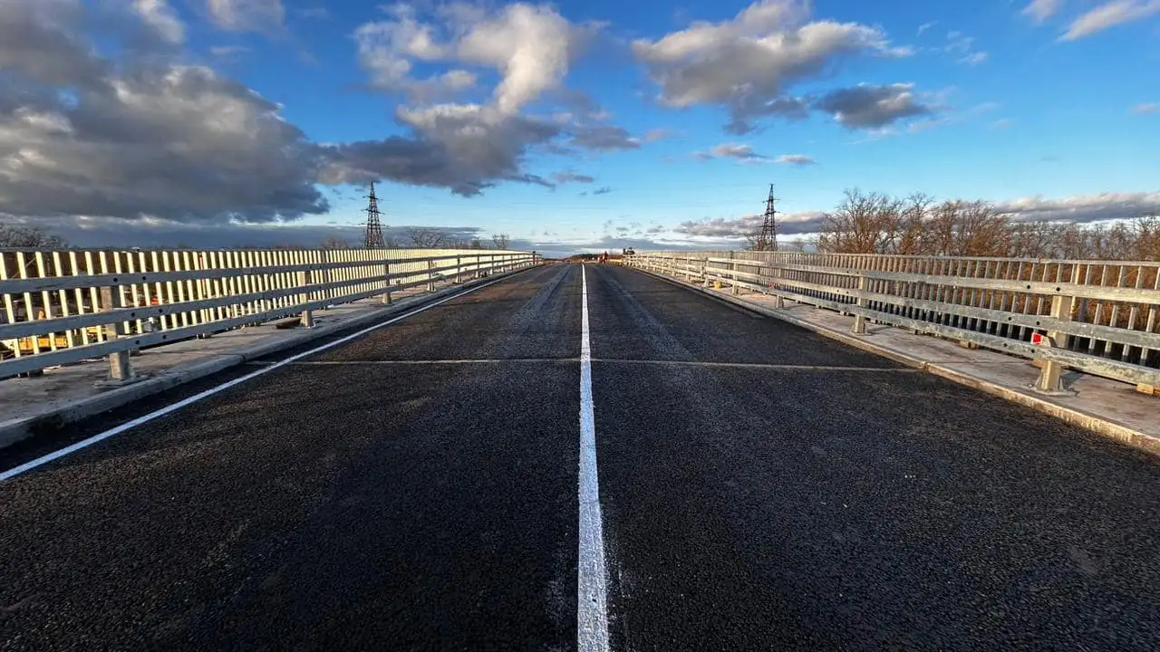 На Кіровоградщині відкрили рух мостом, який реконструюють (ФОТО) фото 1