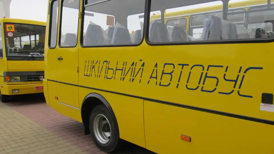 Окремі райони Кіровоградщини можуть залишитись без шкільних автобусів фото 1