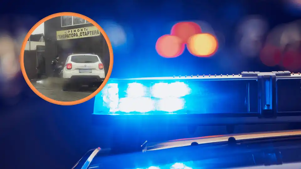 Чоловік помер на зупинці громадського транспорту у Кропивнциькому