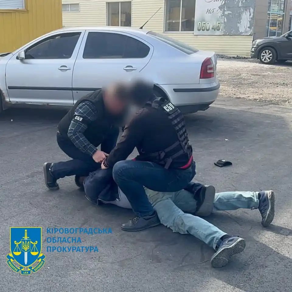 суд у  справі посадовця автодору з Кропивицького