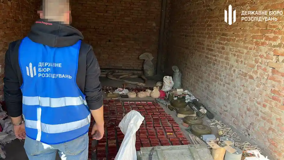 Схованку з сотнею кілограмів вибухівки та мінами знайшли на околицях Кропивницького