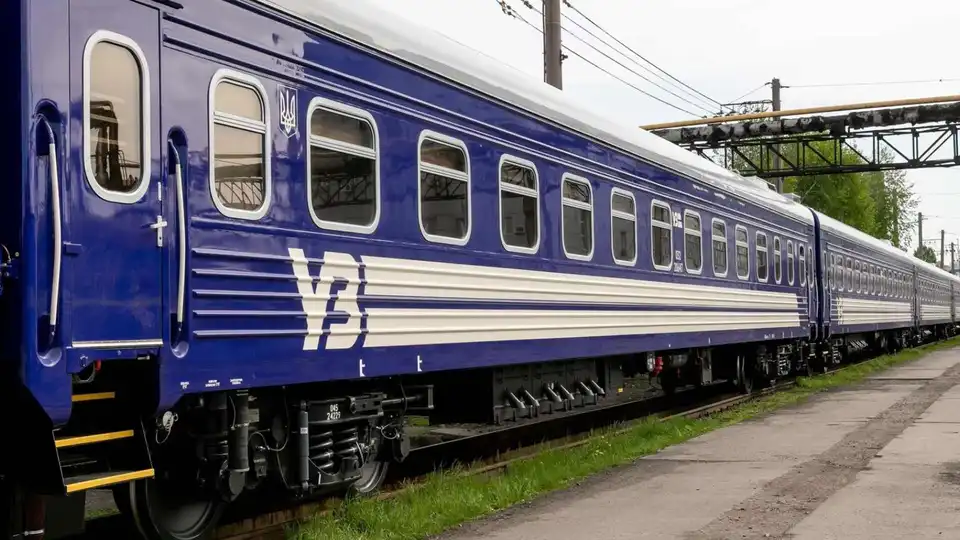 Через Кіровоградщину курсуватиме додатковий поїзд Кременчук – Київ: графік і зупинки фото 1