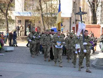 Кіровоградці попрощалися із загиблим в АТО Віталієм Федитником (ФОТО) фото 1