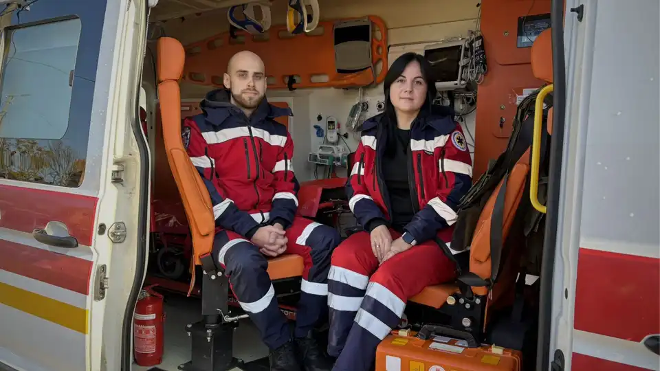 Після шести дефібриляцій: у Кропивницькому медики “швидкої” врятували 49-річного чоловіка