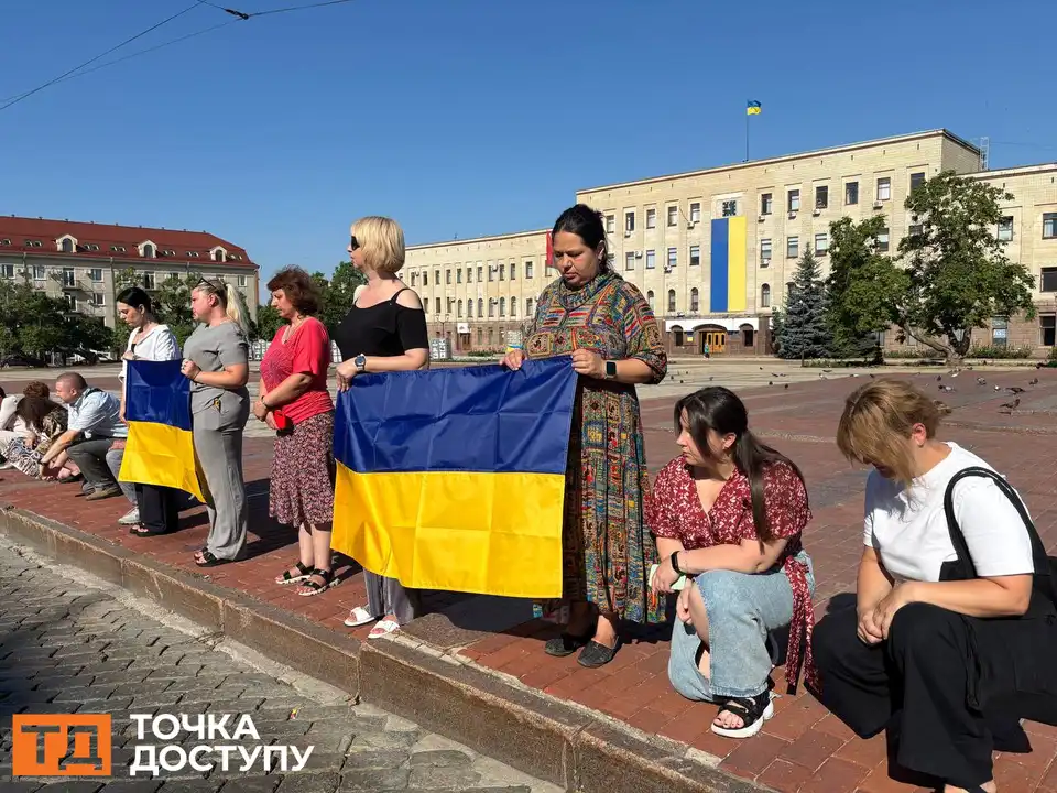 В центрі Кропивницького зупинився траурний кортеж