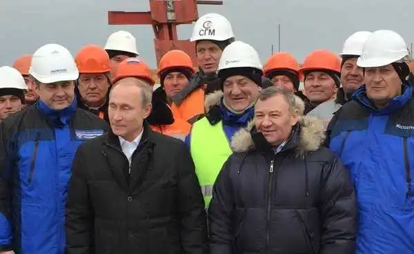 Путін повернувся на місце злочину фото 1