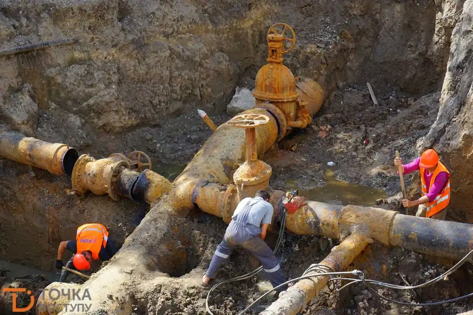 Реконструкція водогону в Кропивницькому на фінальному етапі: півміста залишається без води (ФОТО)