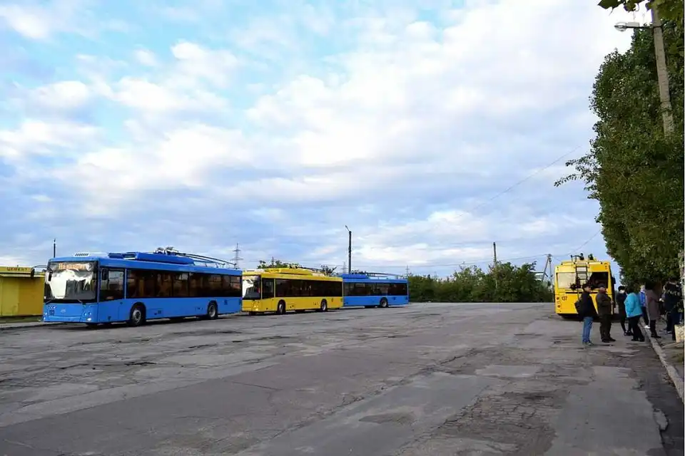 В схему руху громадського транспорту до селища Нового внесуть тимчасові зміни фото 1