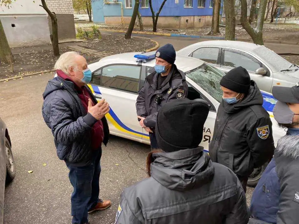 У Кропивницькому порушник благоустрою напав на спецінспекторку (ВІДЕО) фото 1