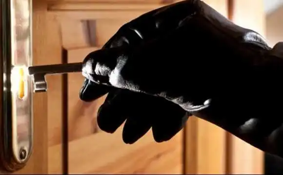 В Олександрії затримали мародера (ФОТО)