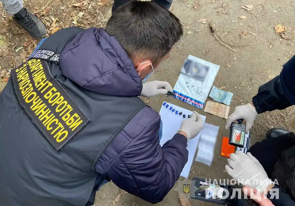 У Кропивницькому 25-річний чоловік розповсюджував наркотики
