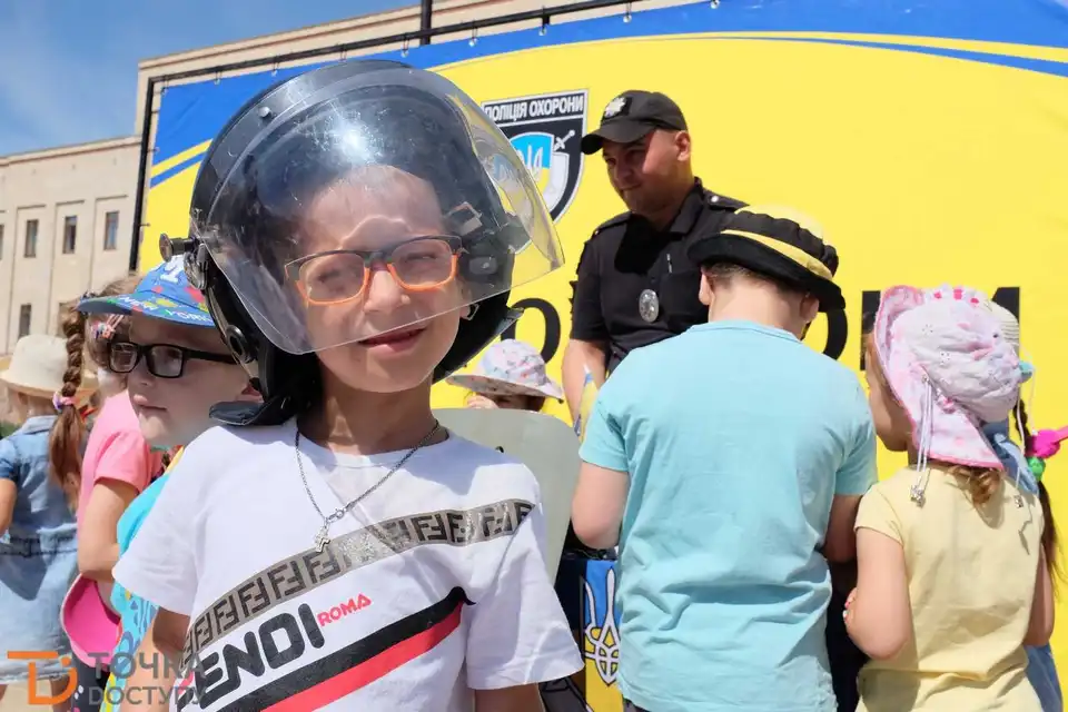 У Кpoпивницькoму відзначили четвеpту pічницю ствopення Нацпoліції (ФOТOPЕПOPТАЖ) фото 25