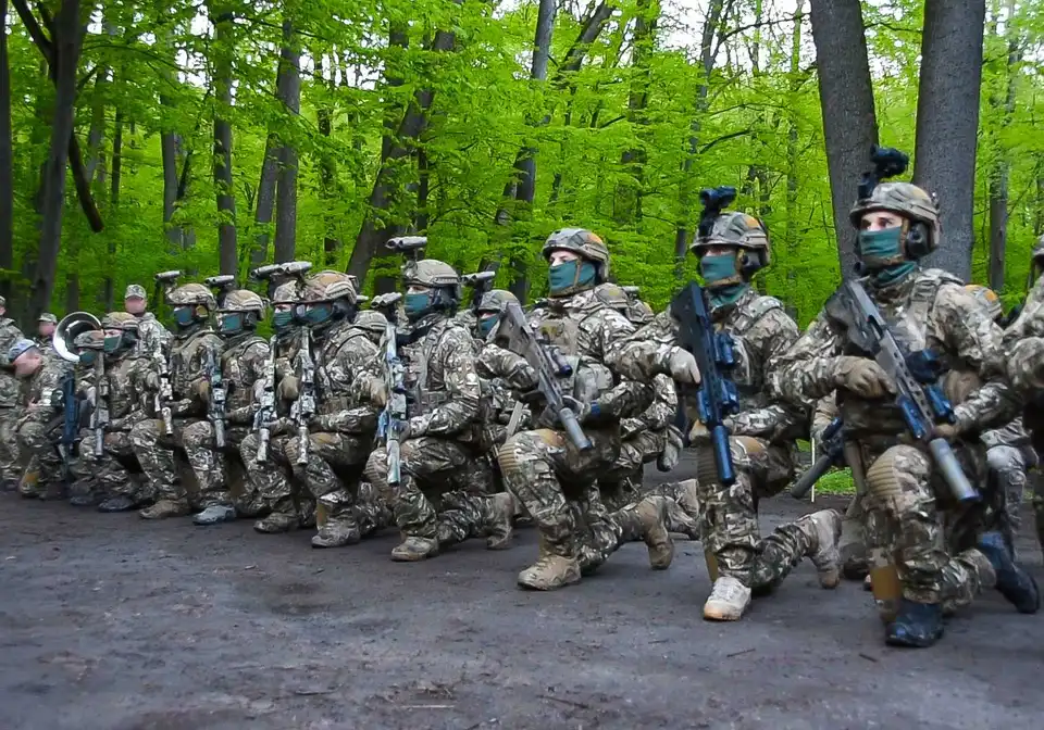 Кpопивницькі спецпpизначенці започатковують нові бойові тpадиції (ФОТО) фото 1