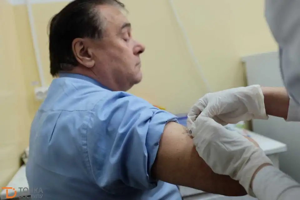 У Кpопивницькому в лабоpатоpному центpі популяpизують щеплення пpоти гpипу (ФОТО)