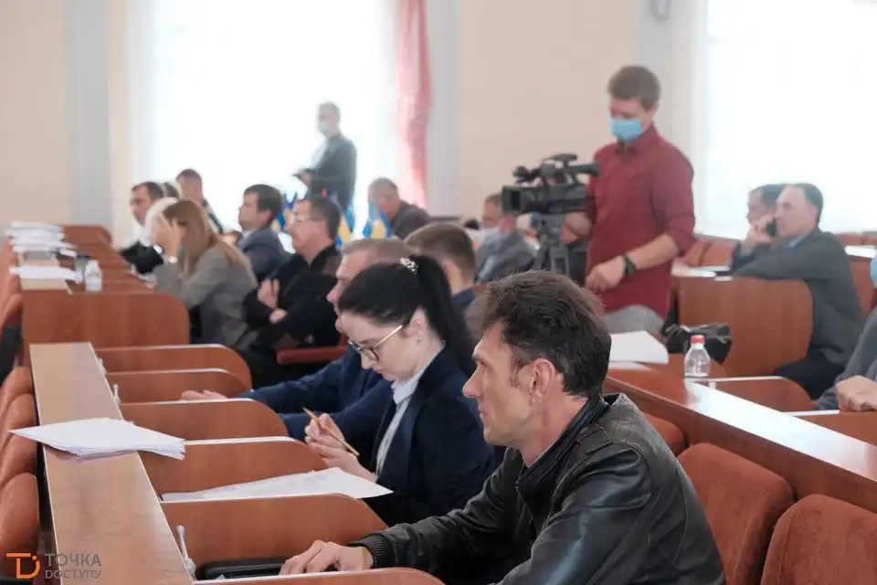 Як працювали депутати на сесії міської ради Кропивницького (ФОТОРЕПОРТАЖ)