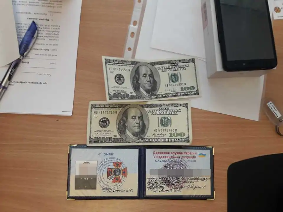 СБУ у Кропивницькому затримала на хабарі майора Держслужби з надзвичайних ситуацій (ФОТО)