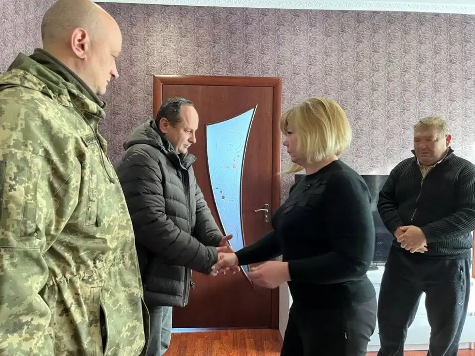 вручають нагороди загиблим військовим