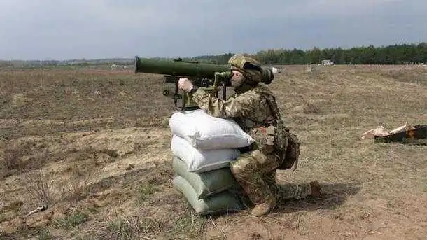 ЗСУ на Донбасі вдарили з протитанкових комплексів: з'явилися ефектні кадри (ВІДЕО)