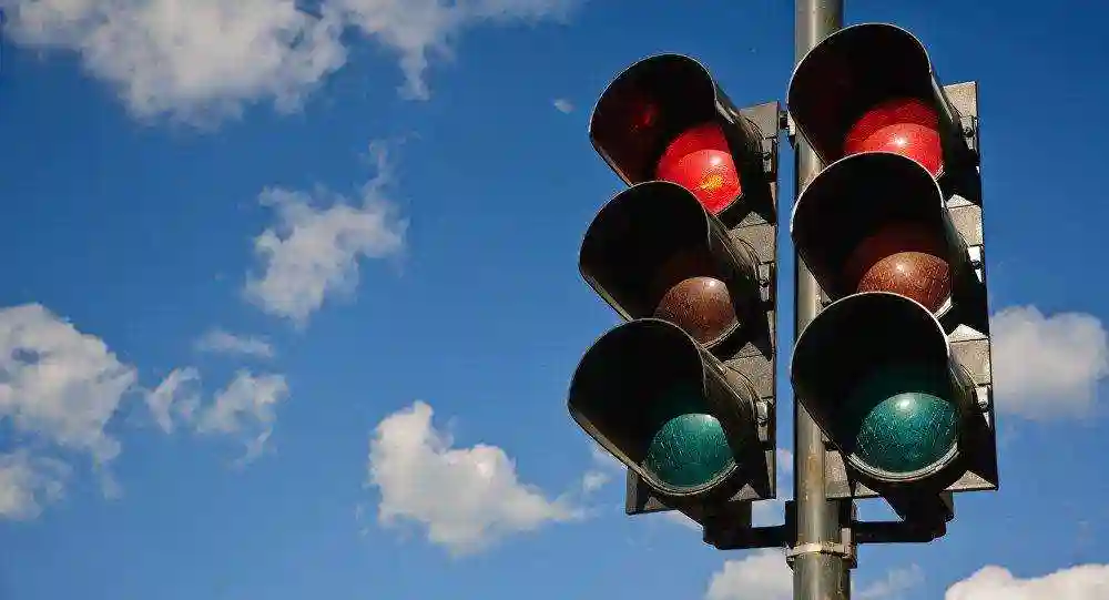 На перехресті вулиць Шевченка та Кропивницького з’являться світлофори фото 1