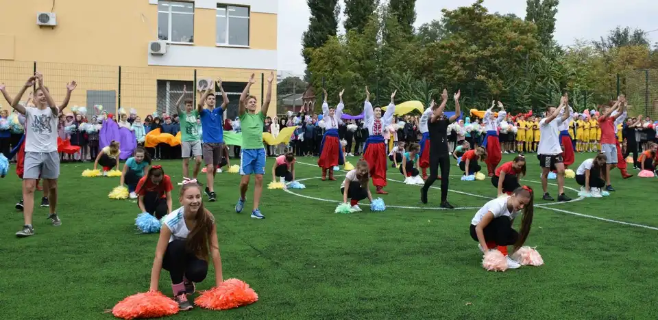 У Кропивницькому відкрили міні-футбольне поле за 1,5 млн грн (ФОТО)