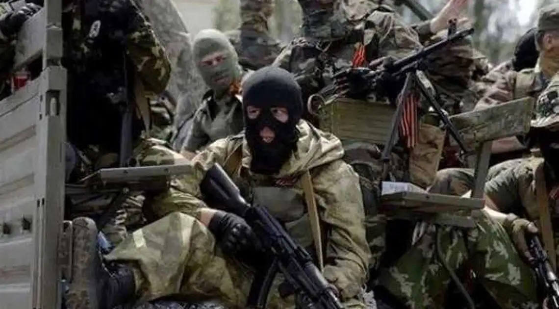 Бойовики «ДНР» взяли штурмом будинок власного «комбата» (ФОТО) фото 1